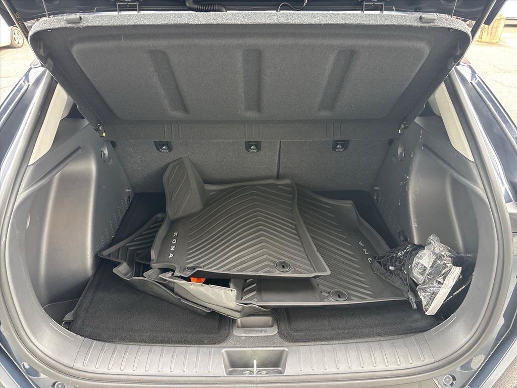 Used 2025 Hyundai Kona SEL AWD/4WD image 3