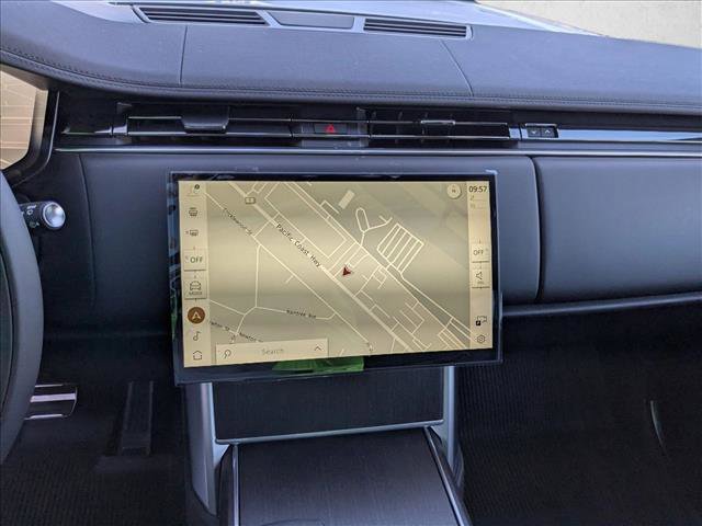 New 2026 Land Rover Range Rover Long Wheelbase SE image 12