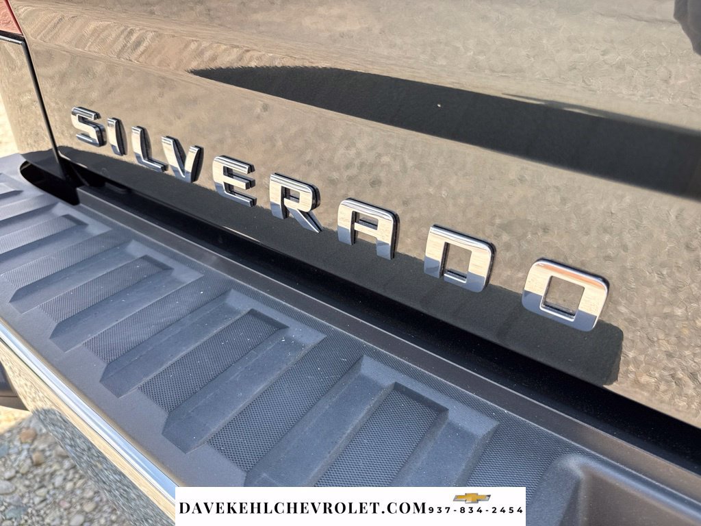 Used 2018 Chevrolet Silverado 1500 LTZ w/ Sport Package AWD/4WD image 38
