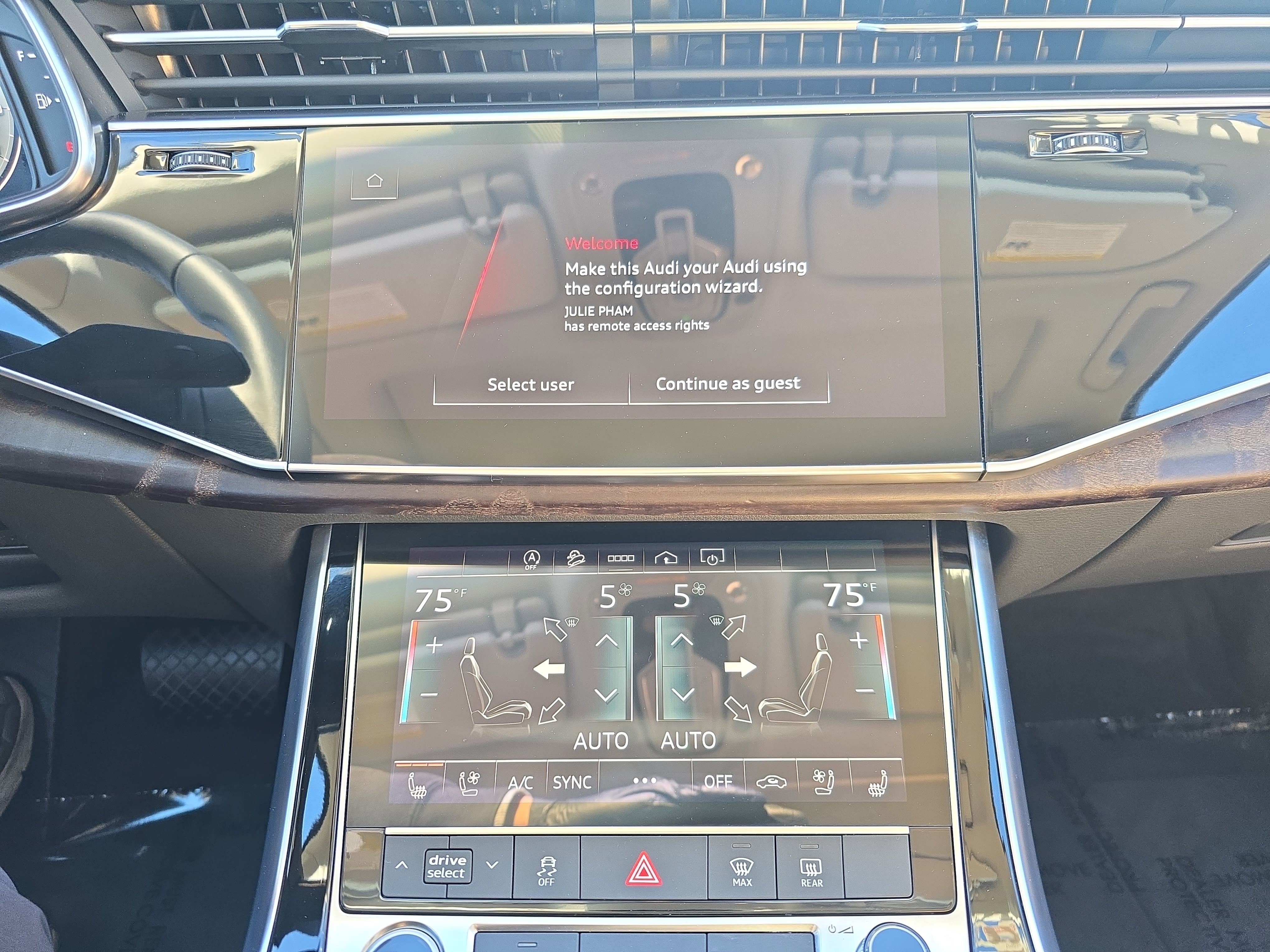 Certified 2025 Audi Q7 2.0T Premium Plus image 18