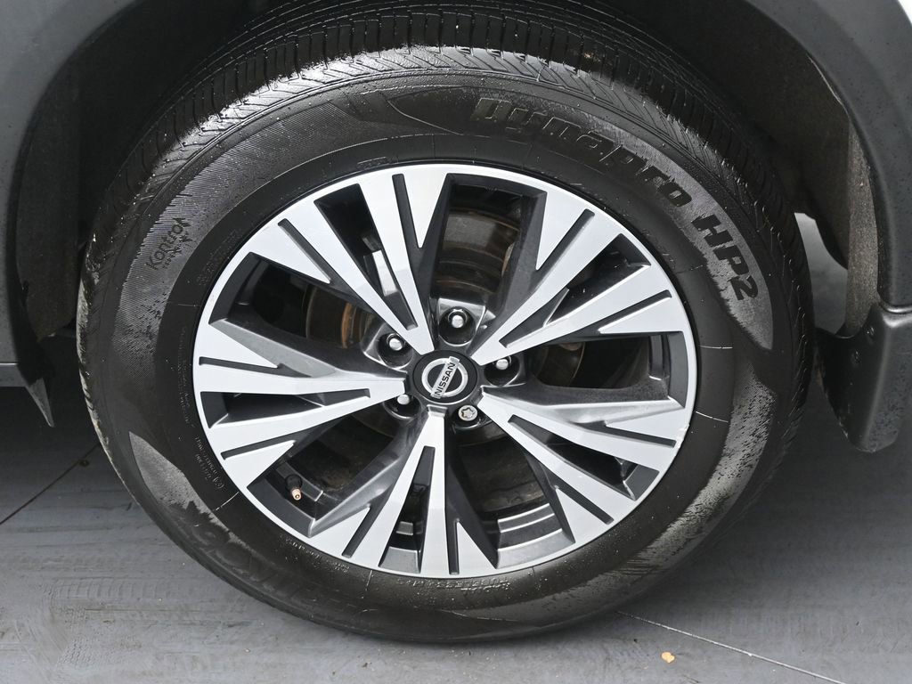 Used 2021 Nissan Rogue SV image 34