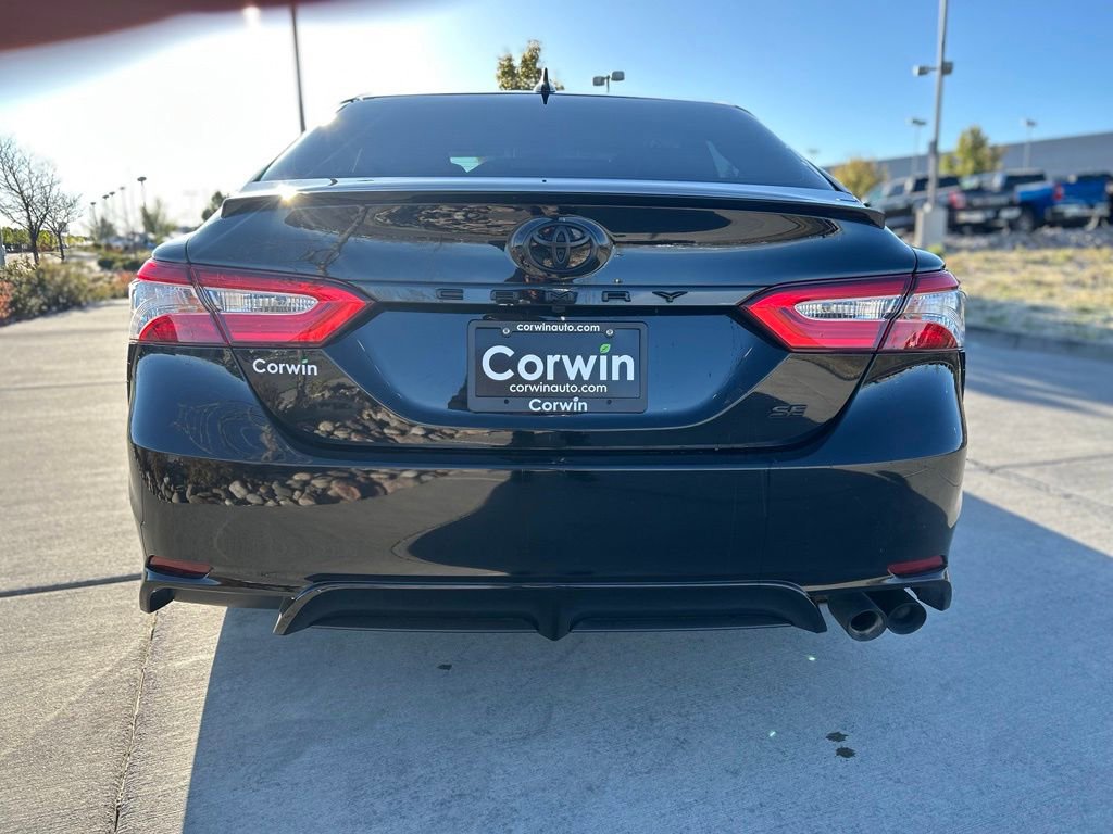 Used 2020 Toyota Camry SE FWD image 7