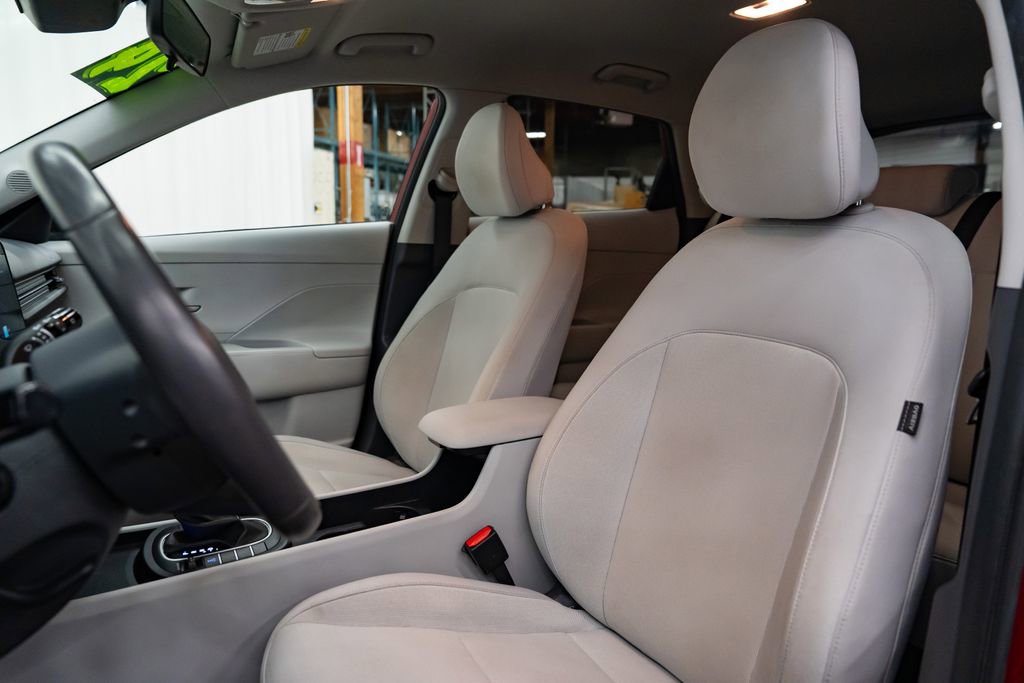 Used 2024 Hyundai Kona SEL image 21