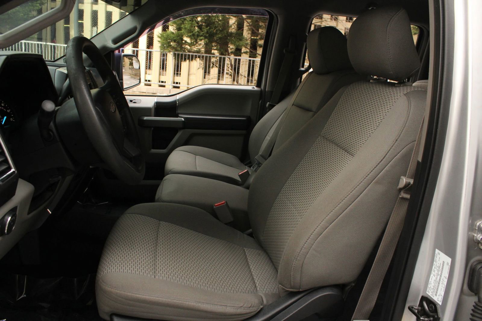Used 2016 Ford F150 XLT AWD/4WD image 14