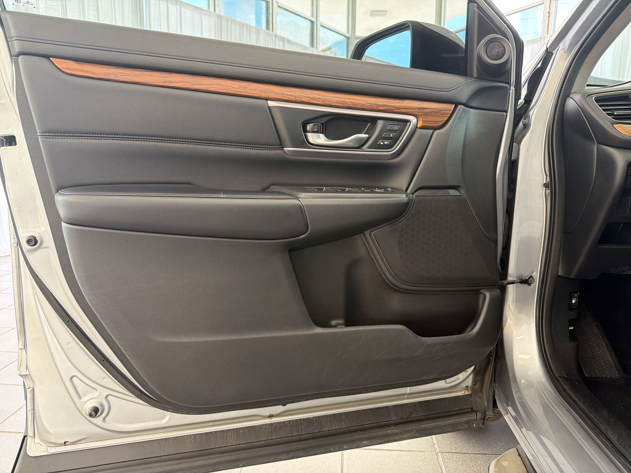 Used 2018 Honda CR-V EX-L image 20