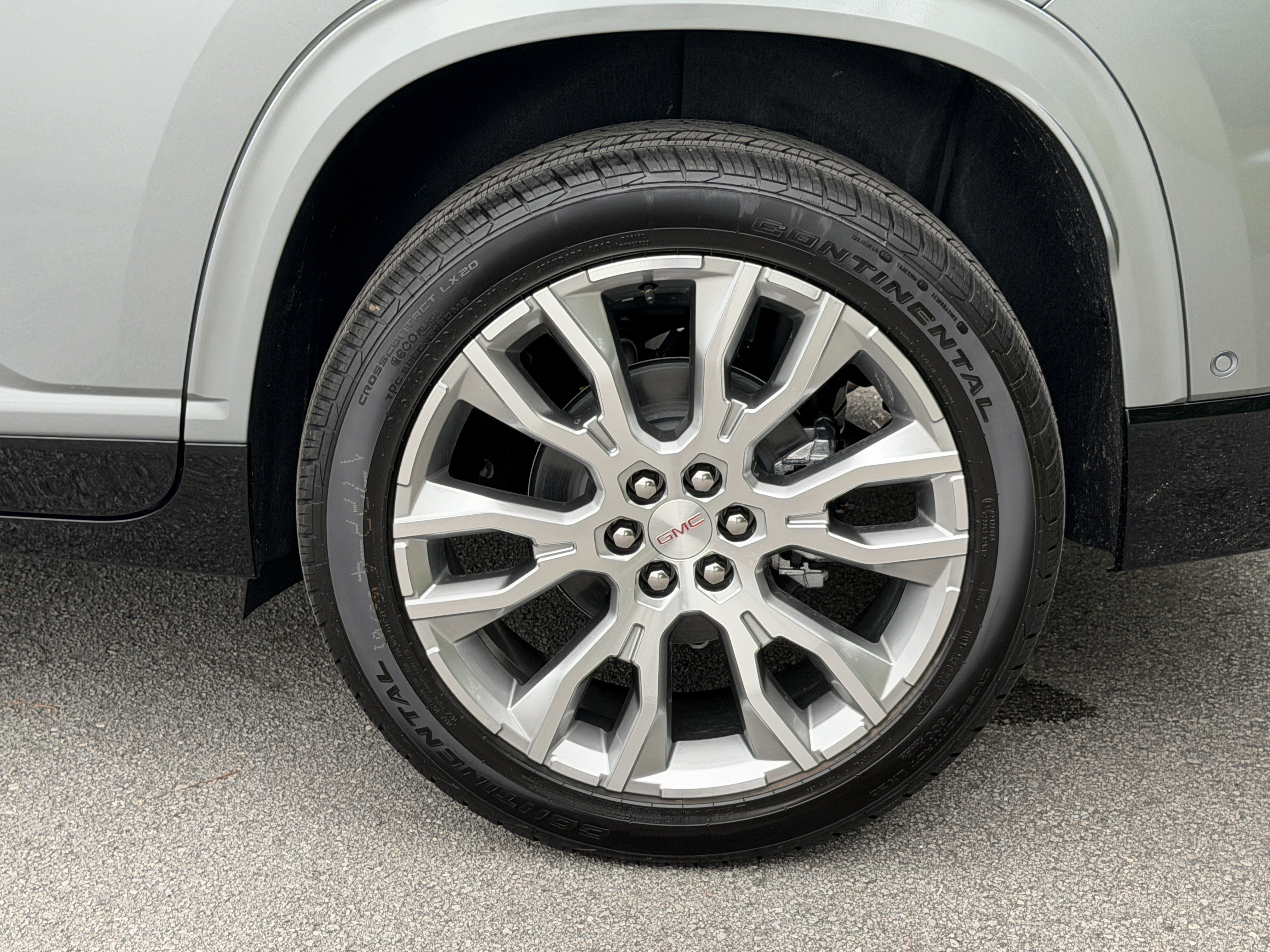 New 2027 GMC Acadia Denali w/ Denali Reserve Package FWD image 11