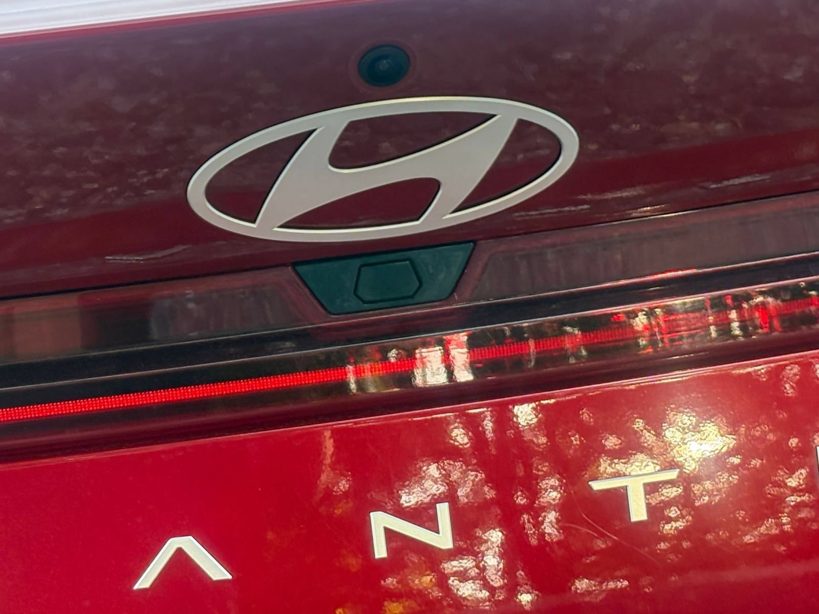 Used 2025 Hyundai Elantra Limited FWD image 20