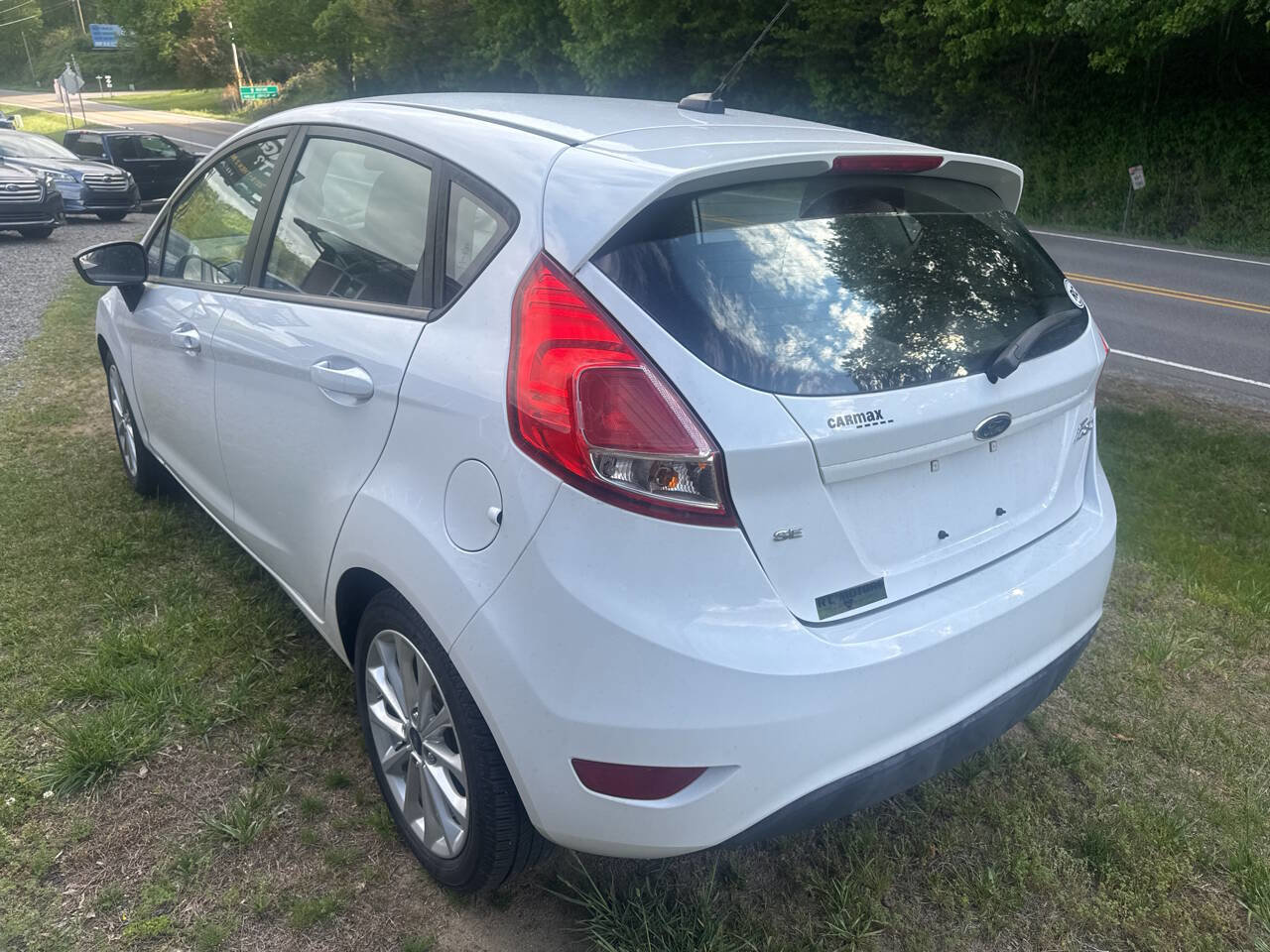 Used 2014 Ford Fiesta SE w/ Equipment Group 201A FWD image 18