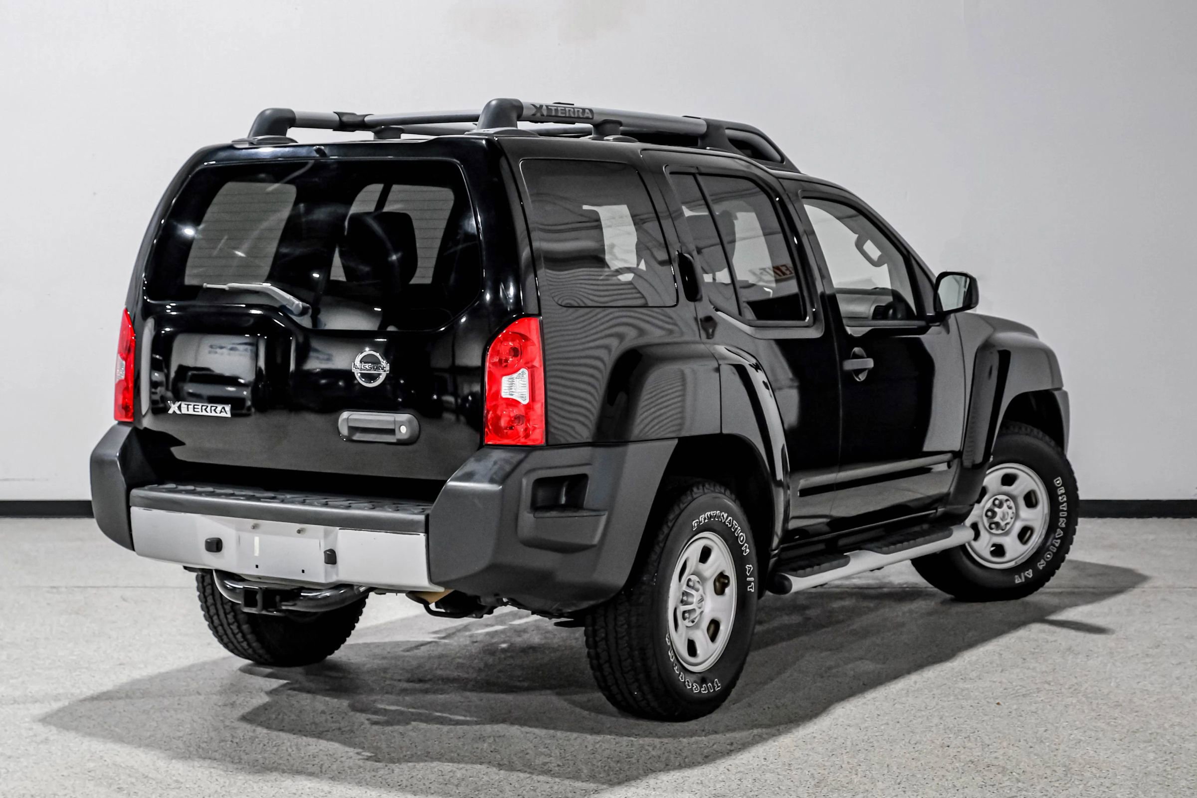 Used 2015 Nissan Xterra X AWD/4WD image 6