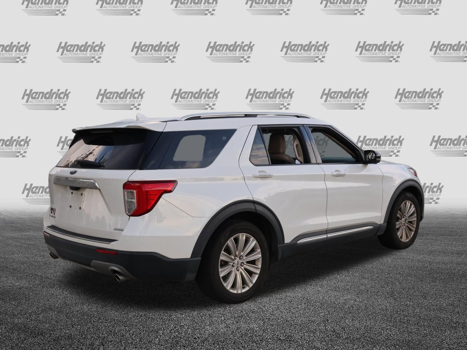 Used 2020 Ford Explorer Limited RWD image 9
