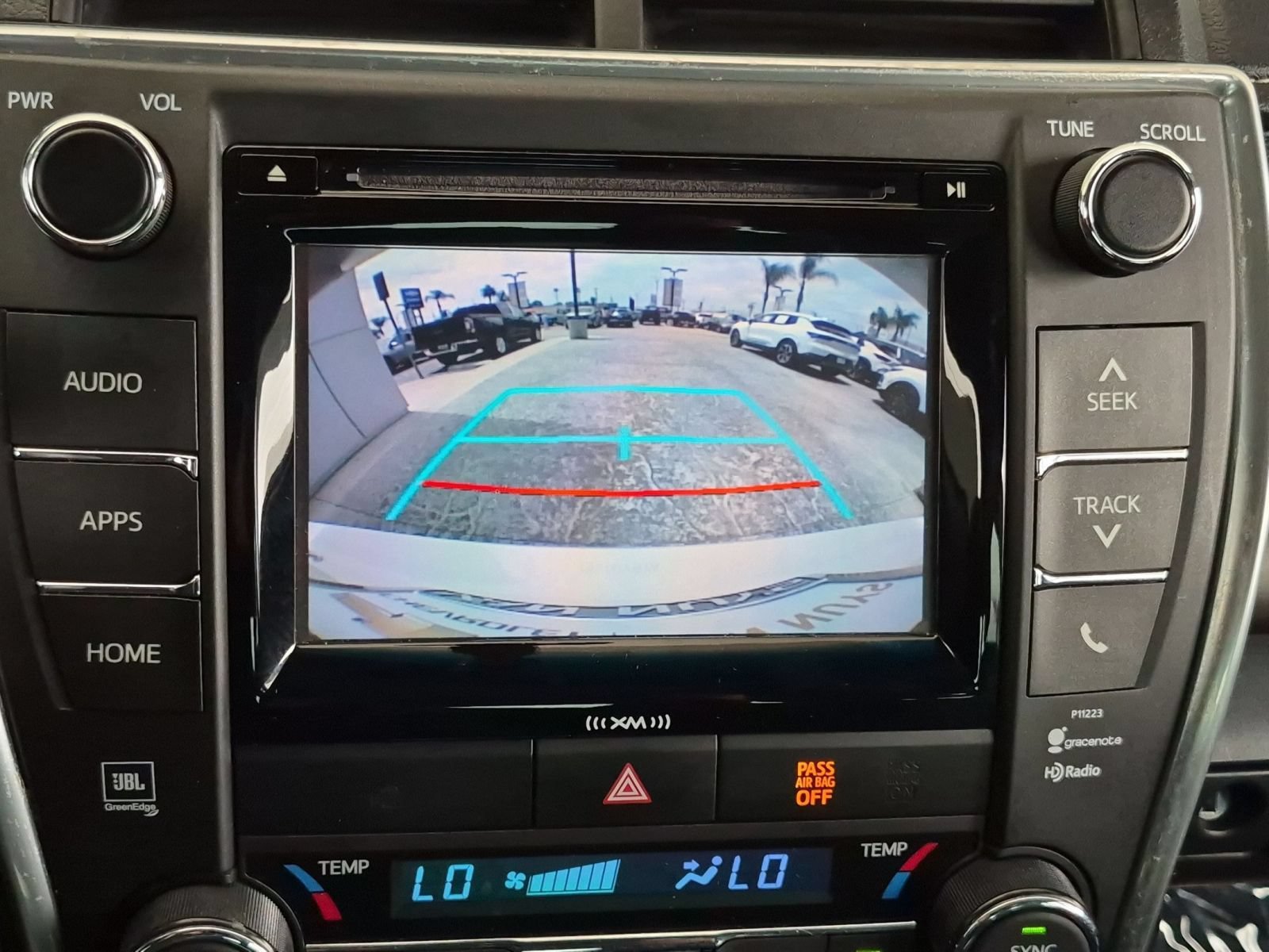 Used 2017 Toyota Camry XLE w/ Convenience Package FWD image 19