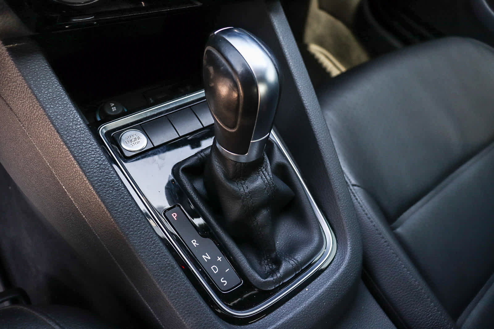 Used 2018 Volkswagen Jetta Sport image 18