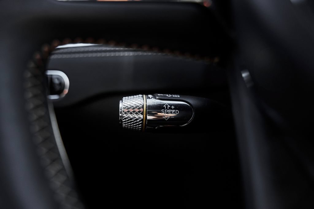 Used 2024 Bentley Flying Spur V8 AWD/4WD image 63