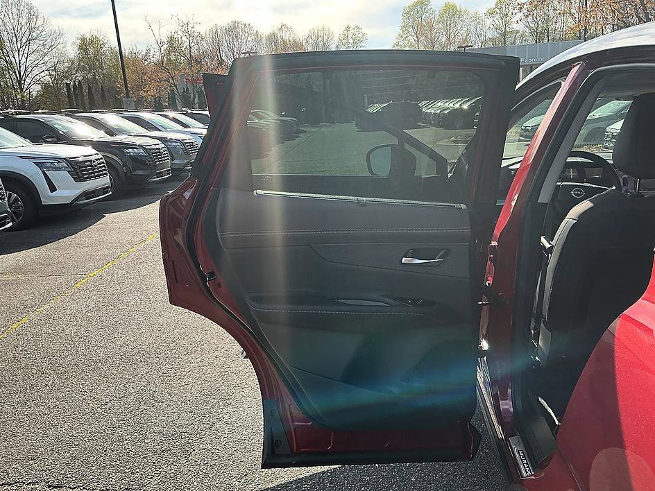 New 2026 Nissan Murano Platinum w/ Cargo Package image 22