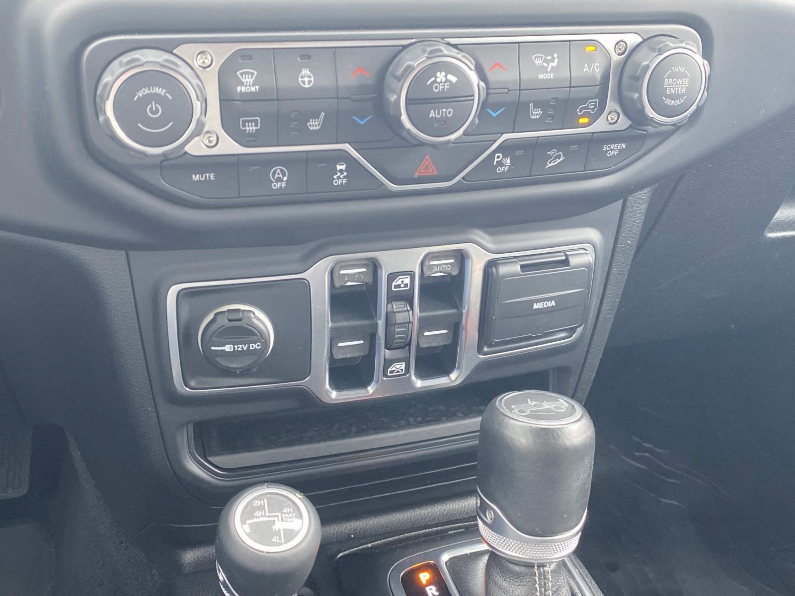 Used 2019 Jeep Wrangler Unlimited Sahara w/ Quick Order Package 24M Moab AWD/4WD image 29