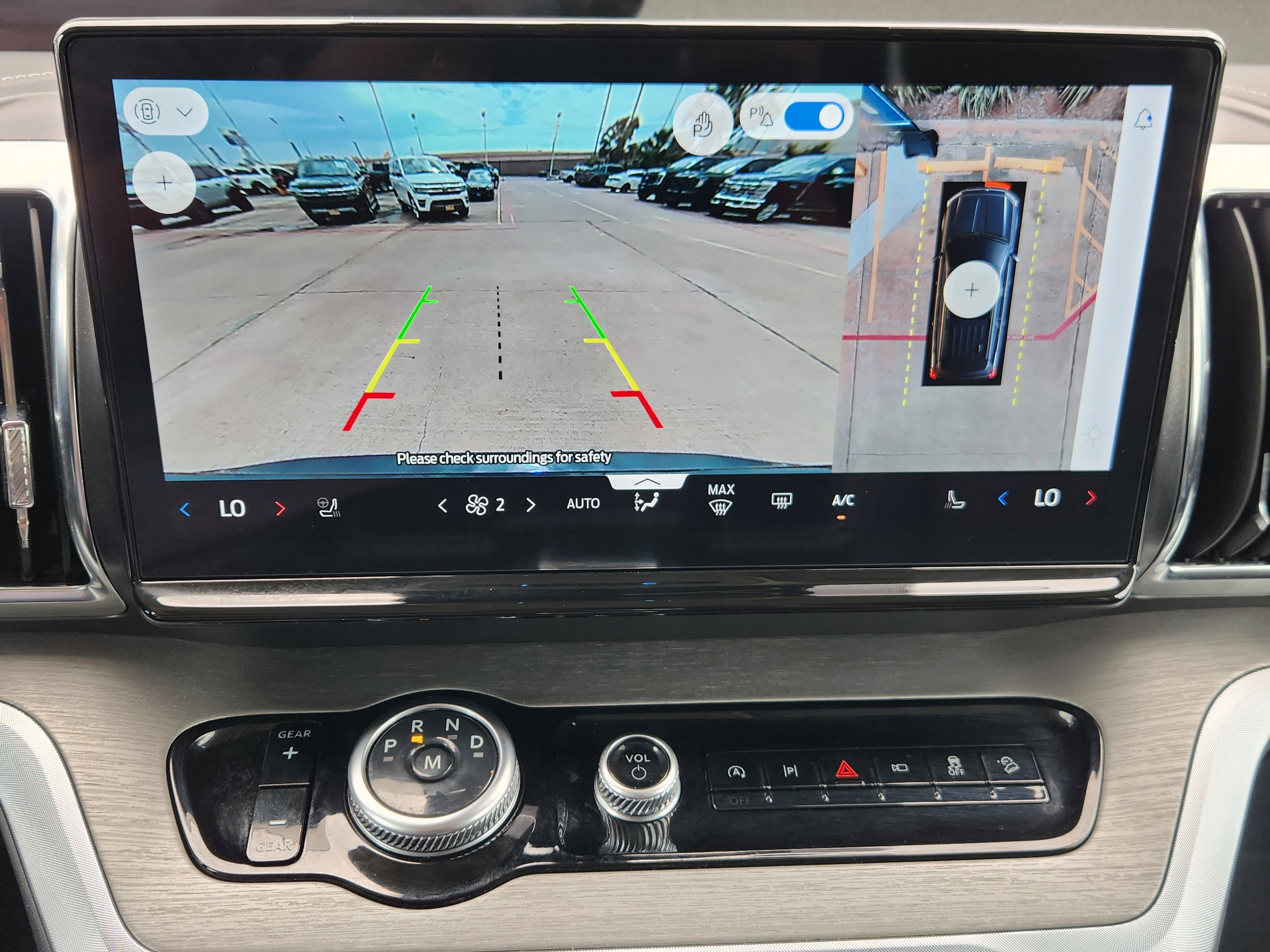 Certified 2025 Ford Expedition Platinum AWD/4WD image 13
