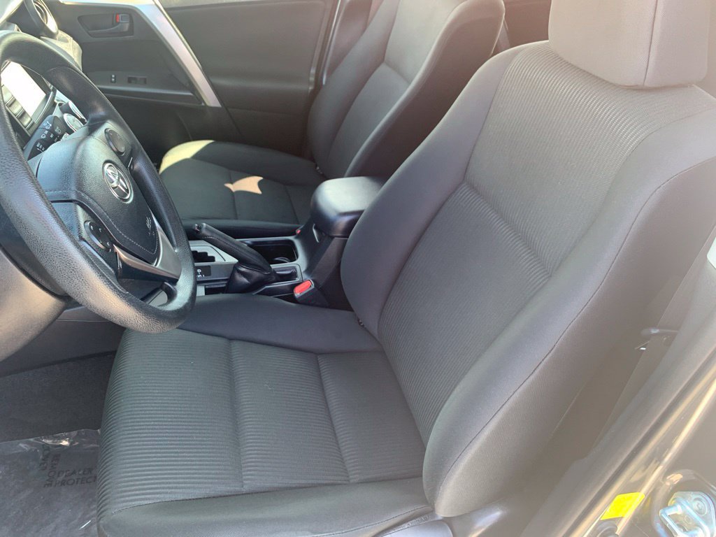 Used 2016 Toyota RAV4 LE AWD/4WD image 13