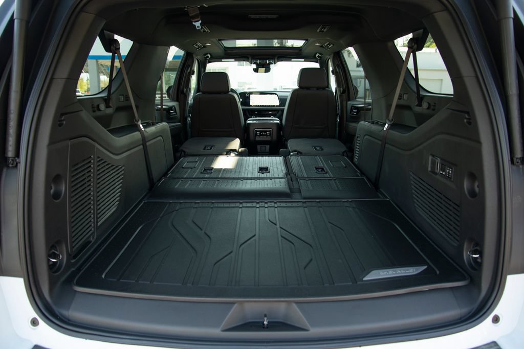 New 2026 Chevrolet Suburban High Country AWD/4WD image 20
