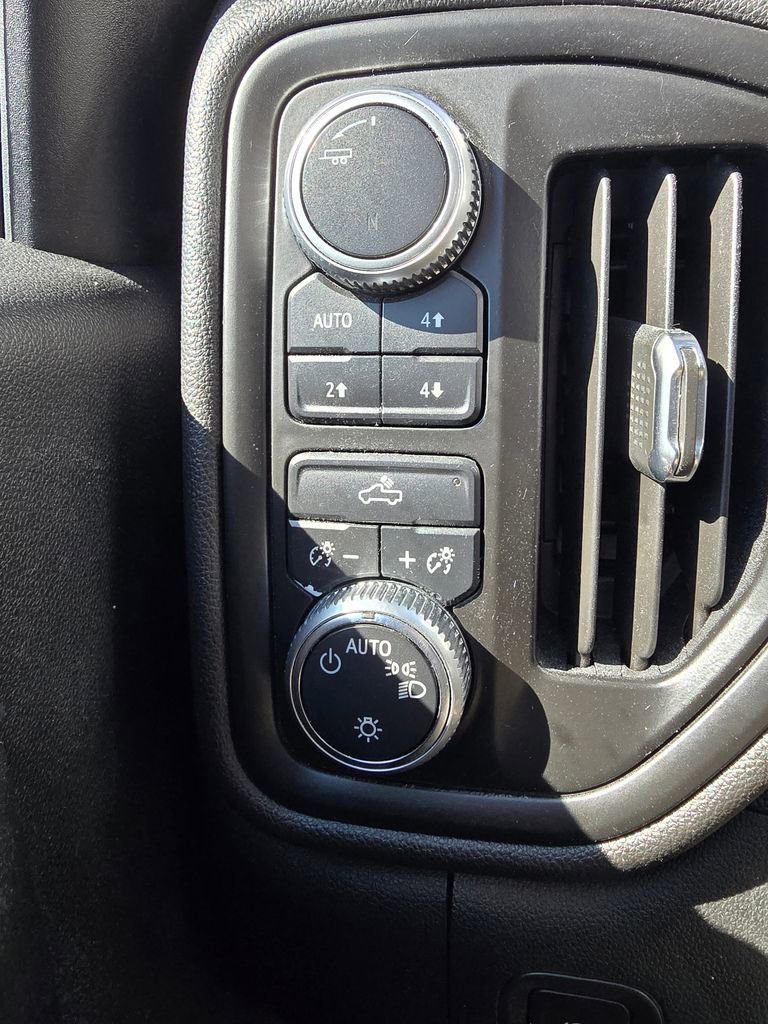 Used 2020 GMC Sierra 1500 4x4 Crew Cab w/ Convenience Package image 21