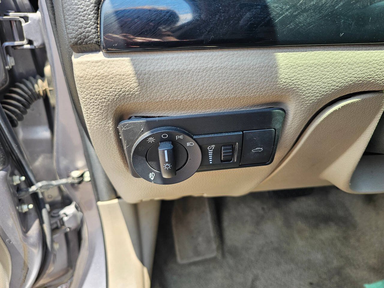 Used 2007 Ford Fusion SEL FWD image 14