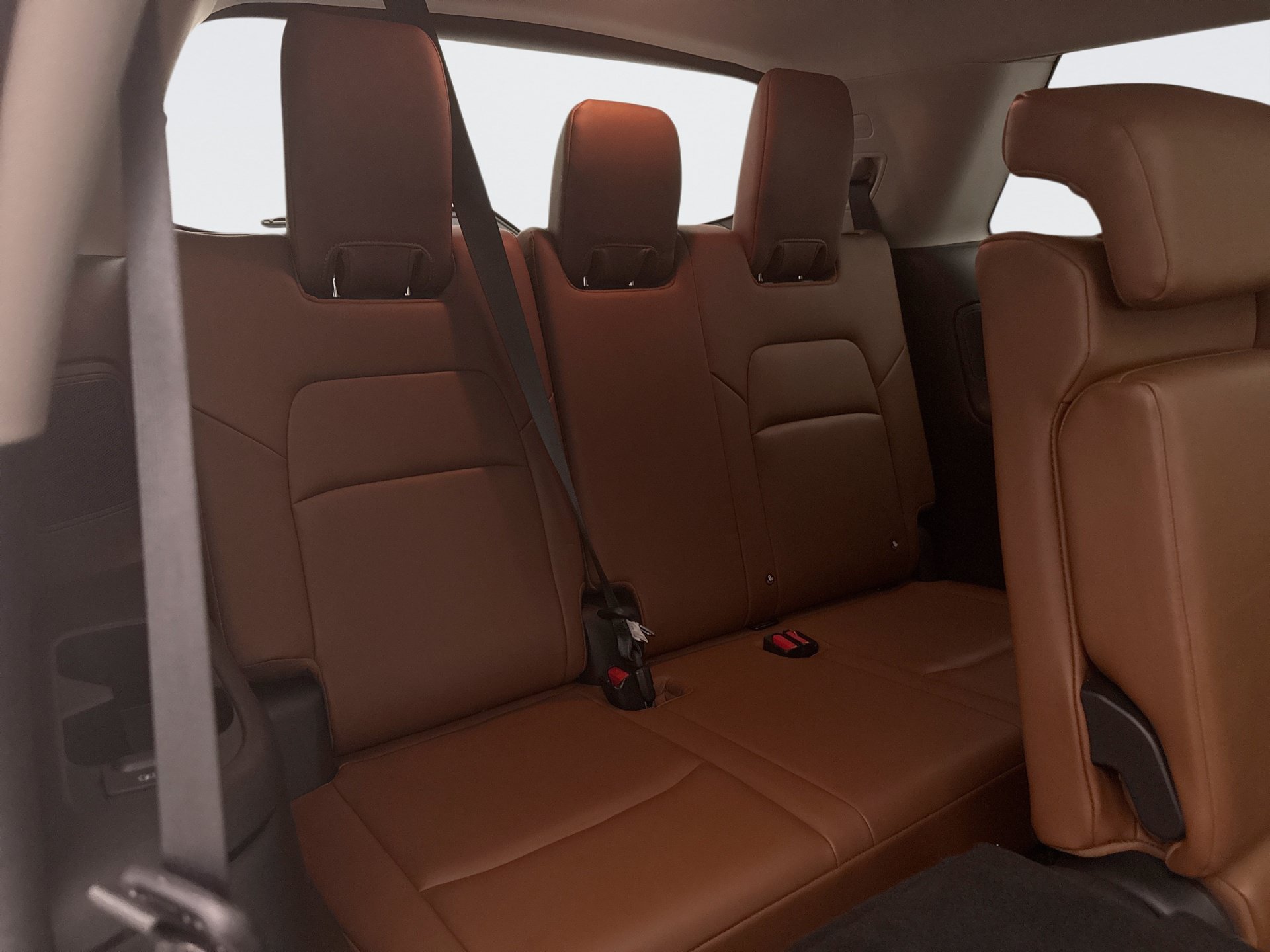 Used 2023 Nissan Pathfinder Platinum w/ Cargo Package AWD/4WD image 23