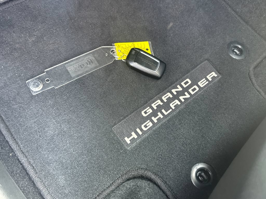 Used 2024 Toyota Grand Highlander FWD image 36
