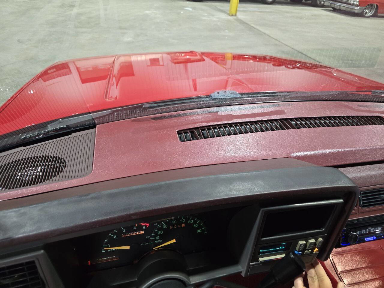 Used 1992 Chevrolet Silverado 1500 2WD Regular Cab image 38