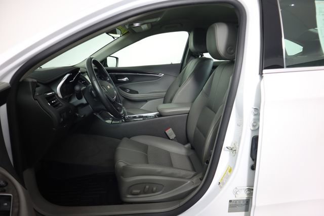 Used 2015 Chevrolet Impala LT FWD image 25