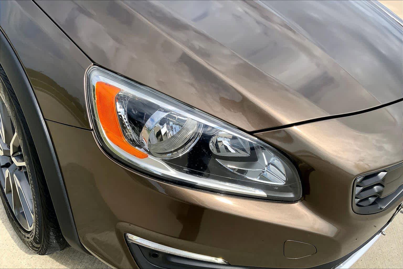 Used 2017 Volvo V60 T5 Cross Country AWD/4WD image 27