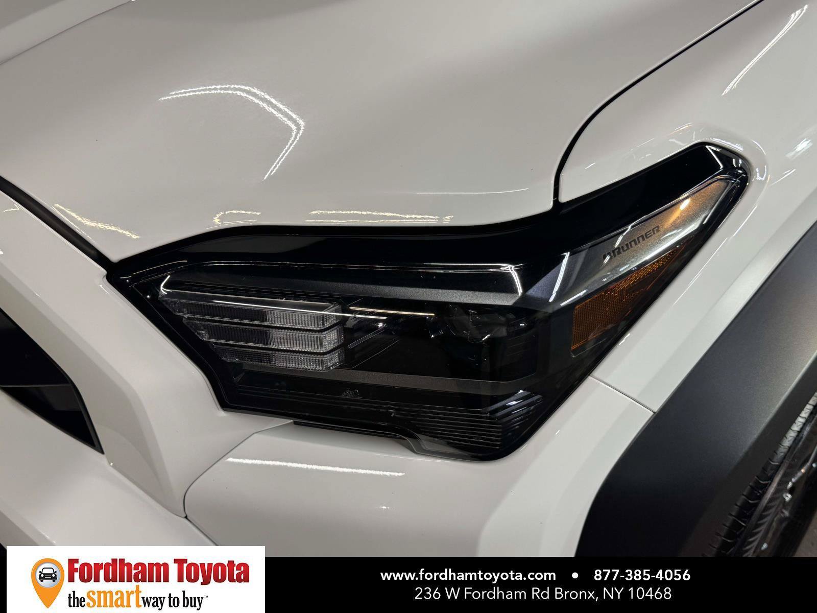 Used 2025 Toyota 4Runner SR5 AWD/4WD image 8