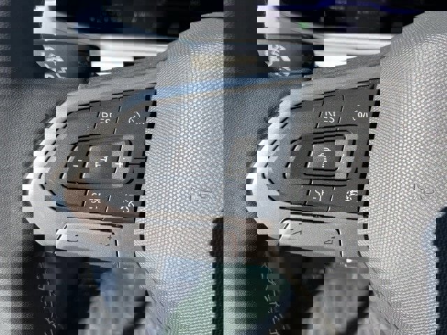 New 2025 Volkswagen Taos SE image 28