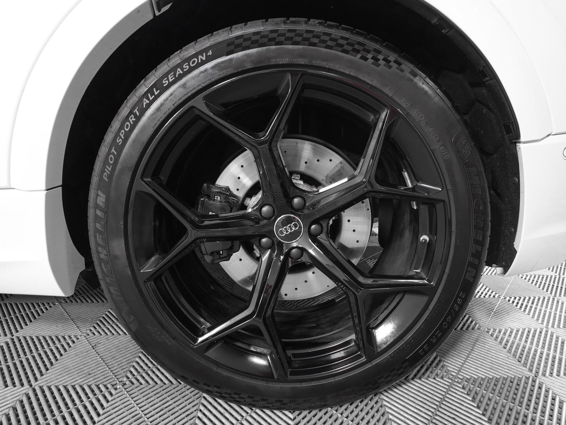 Used 2022 Audi RS Q8 AWD/4WD image 31