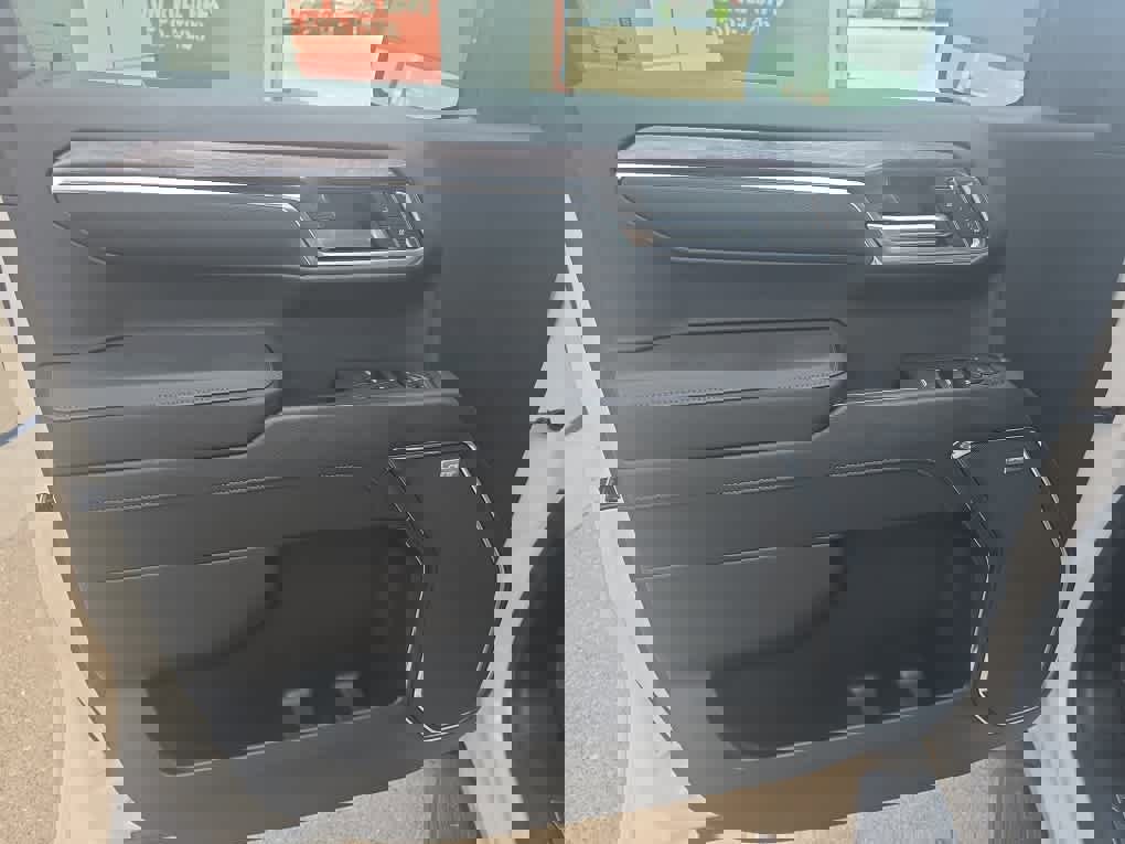 Used 2024 Chevrolet Silverado 1500 LTZ w/ LTZ Convenience Package II image 20