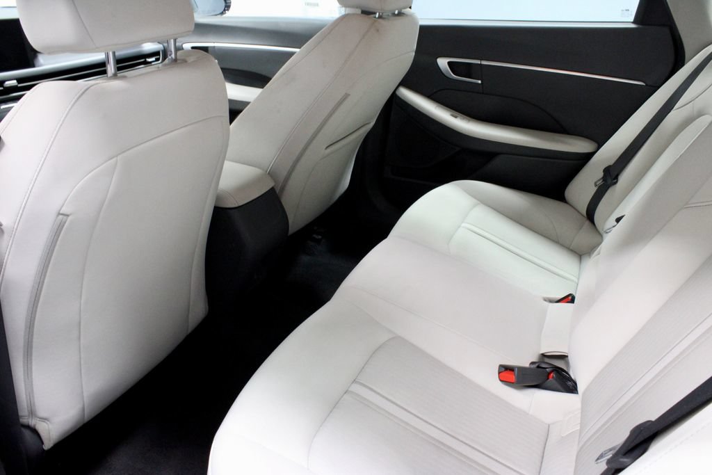 Used 2025 Hyundai Sonata SEL FWD image 21