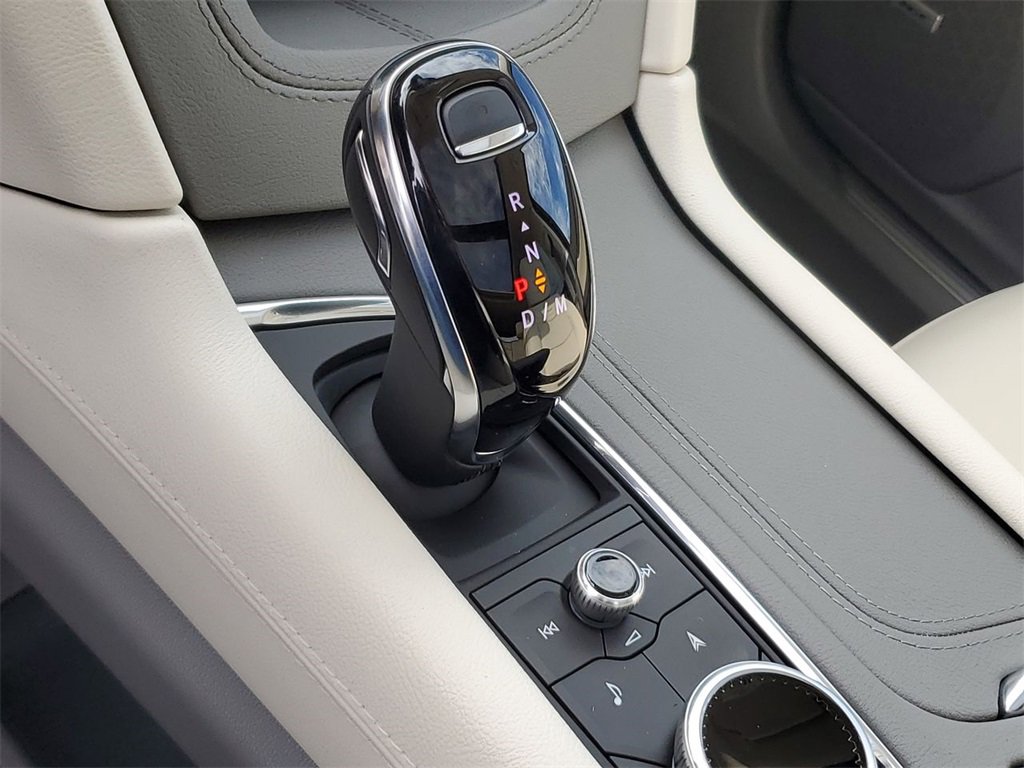New 2025 Cadillac XT5 Premium Luxury w/ Technology Package image 16