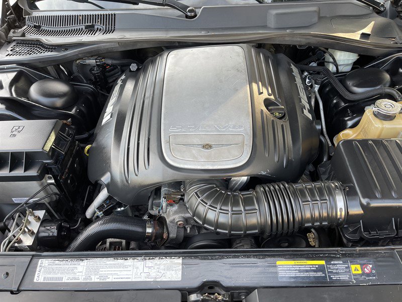 Used 2005 Chrysler 300 C w/ Protection Group II image 19