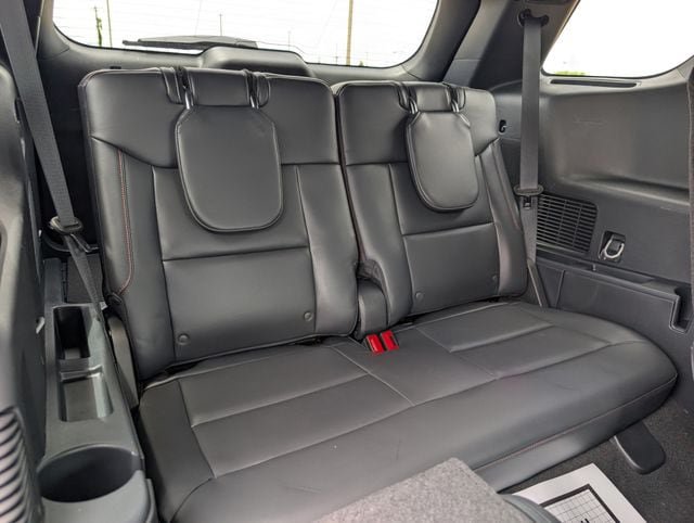 Used 2025 Ford Explorer ST AWD/4WD image 28