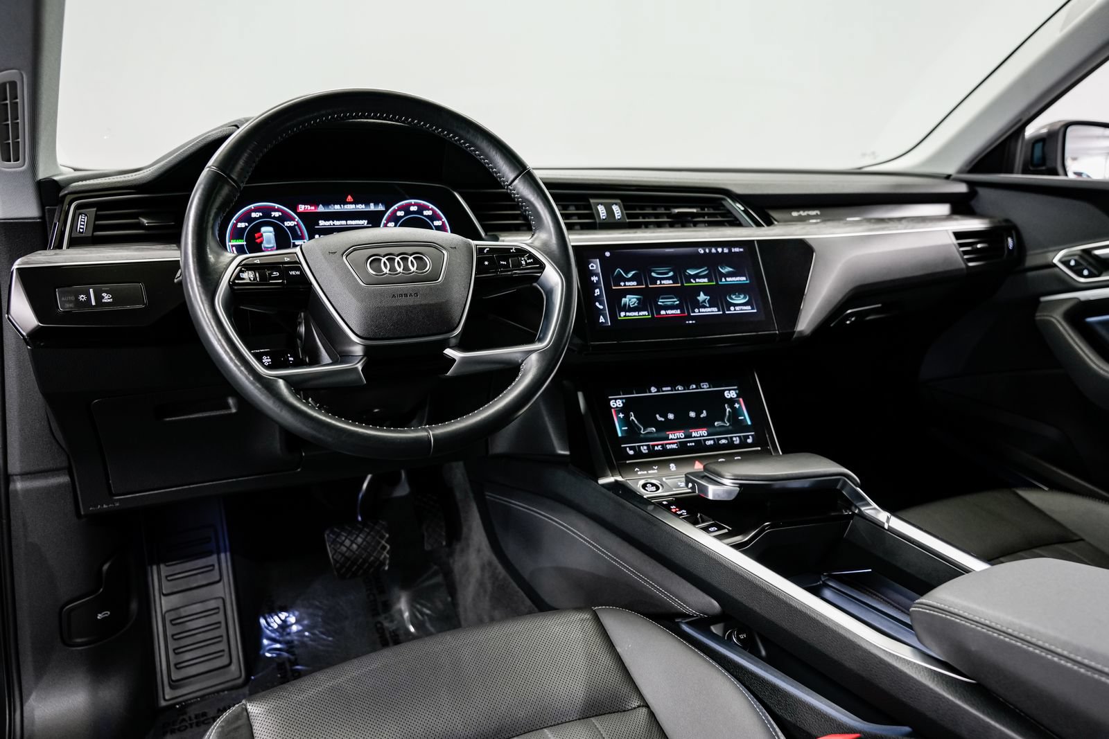 Used 2021 Audi e-tron Premium Plus w/ Premium Plus Package AWD/4WD image 9