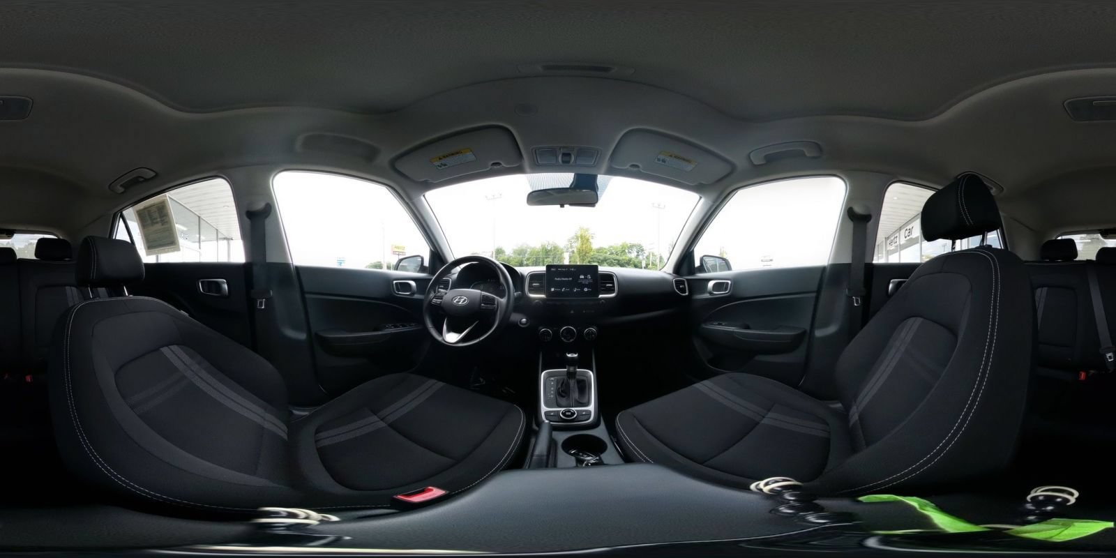 Used 2026 Hyundai Venue SEL FWD image 32
