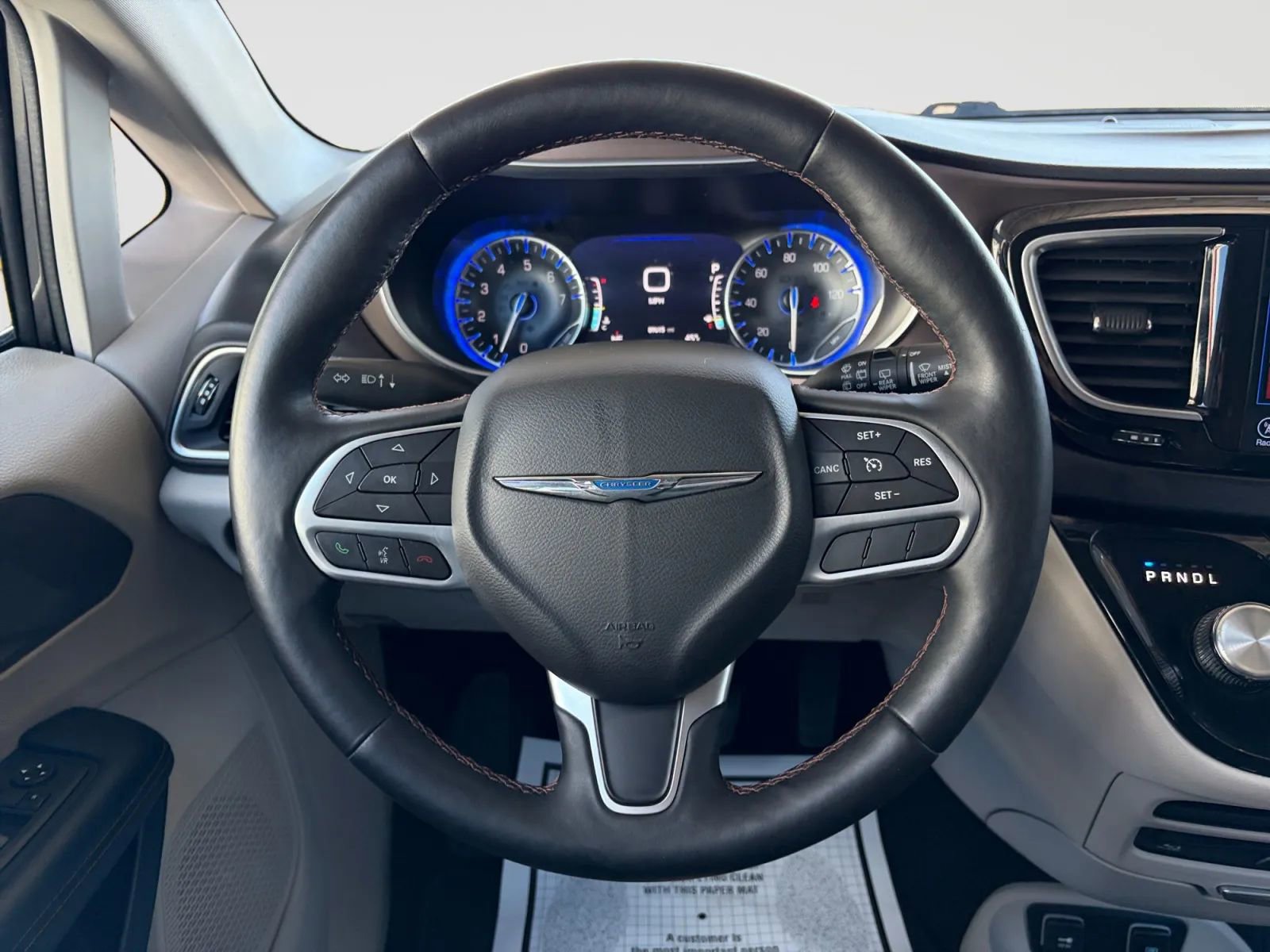 Used 2017 Chrysler Pacifica Touring-L Plus image 26