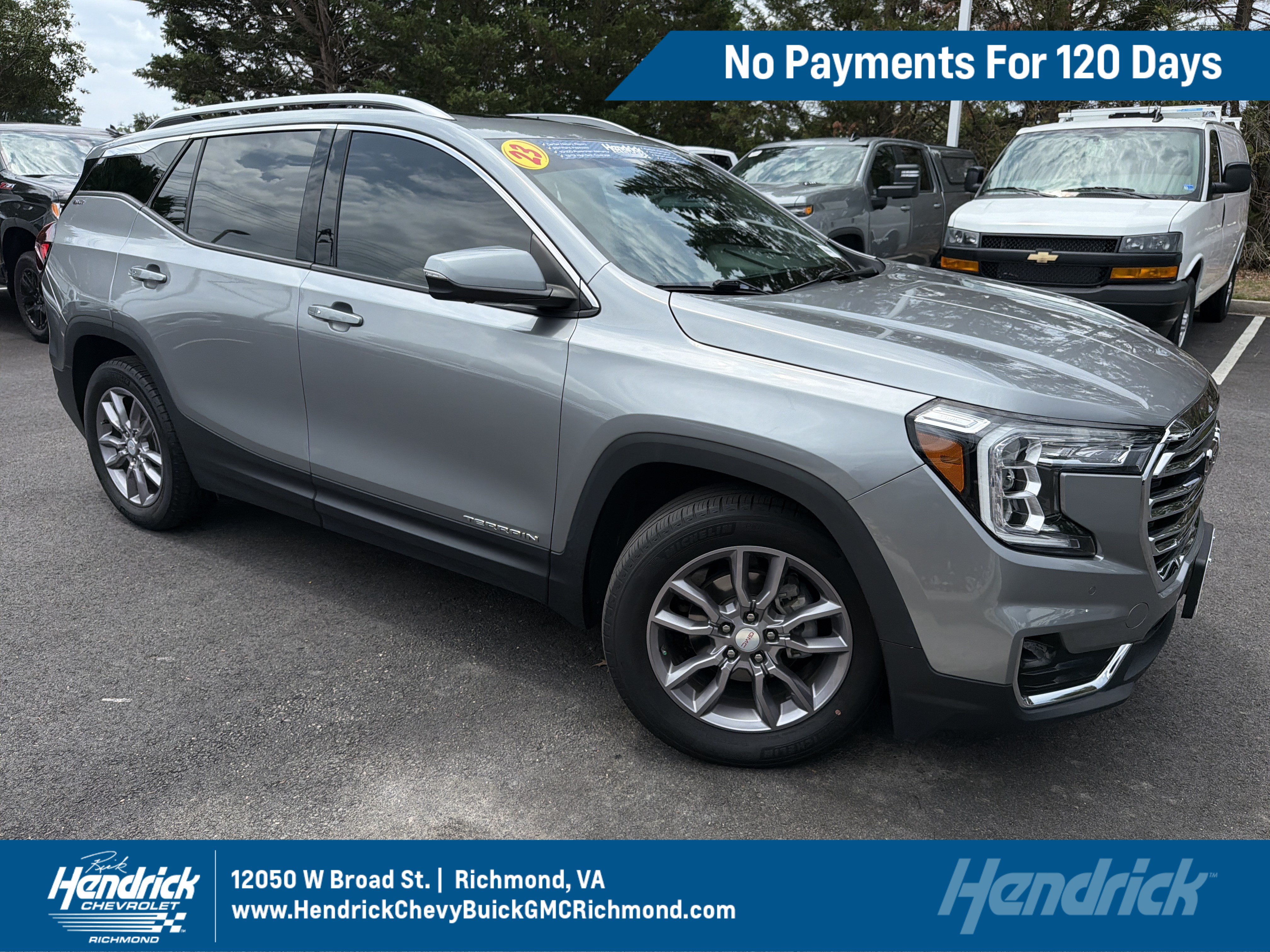 Used 2023 GMC Terrain SLT w/ Tech Package FWD image 1