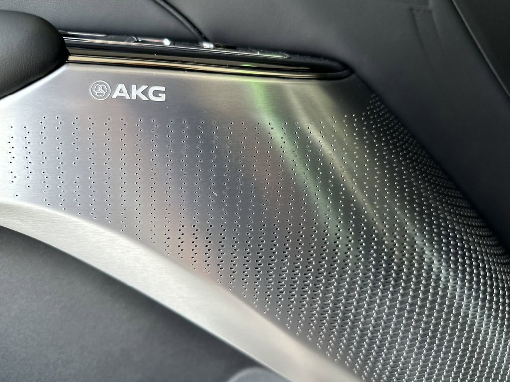 New 2026 Cadillac Lyriq V w/ Exterior Carbon Fiber Package image 14