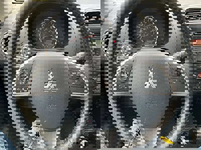 Used 2015 Mitsubishi Mirage ES image 19