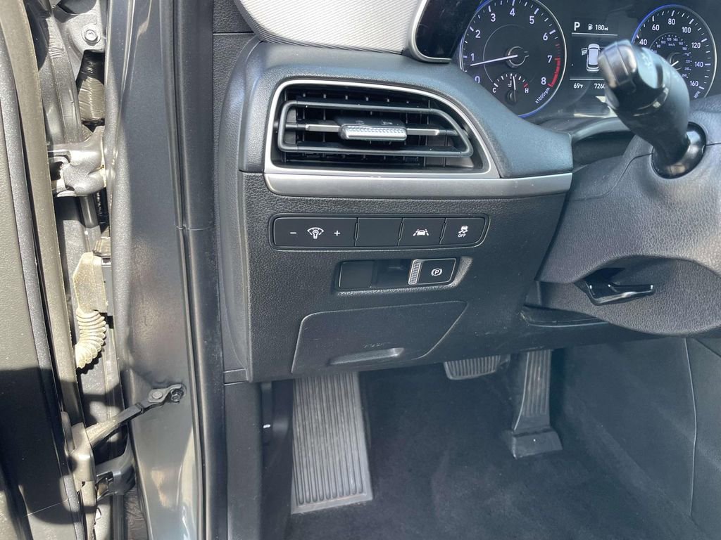 Used 2021 Hyundai Palisade SE image 31