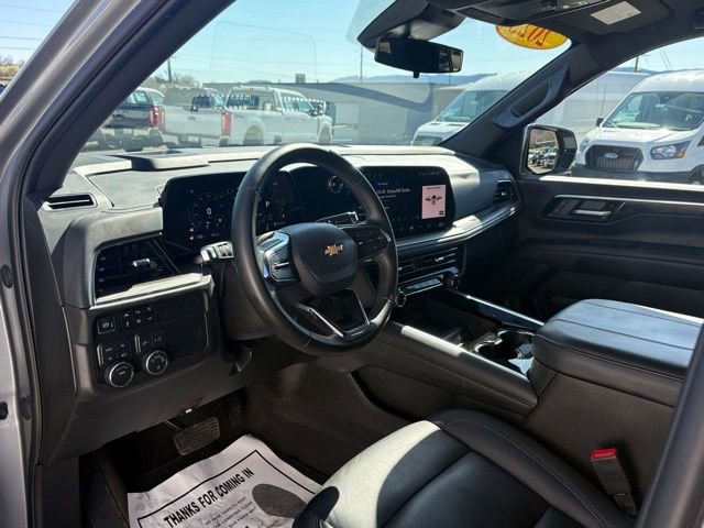 Used 2025 Chevrolet Tahoe LT AWD/4WD image 3