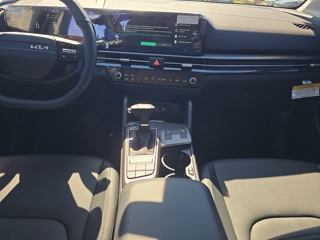 New 2027 Kia Sportage EX w/ EX Panoramic Roof Package FWD image 16