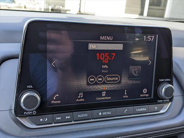 Used 2024 Nissan Rogue SV image 23