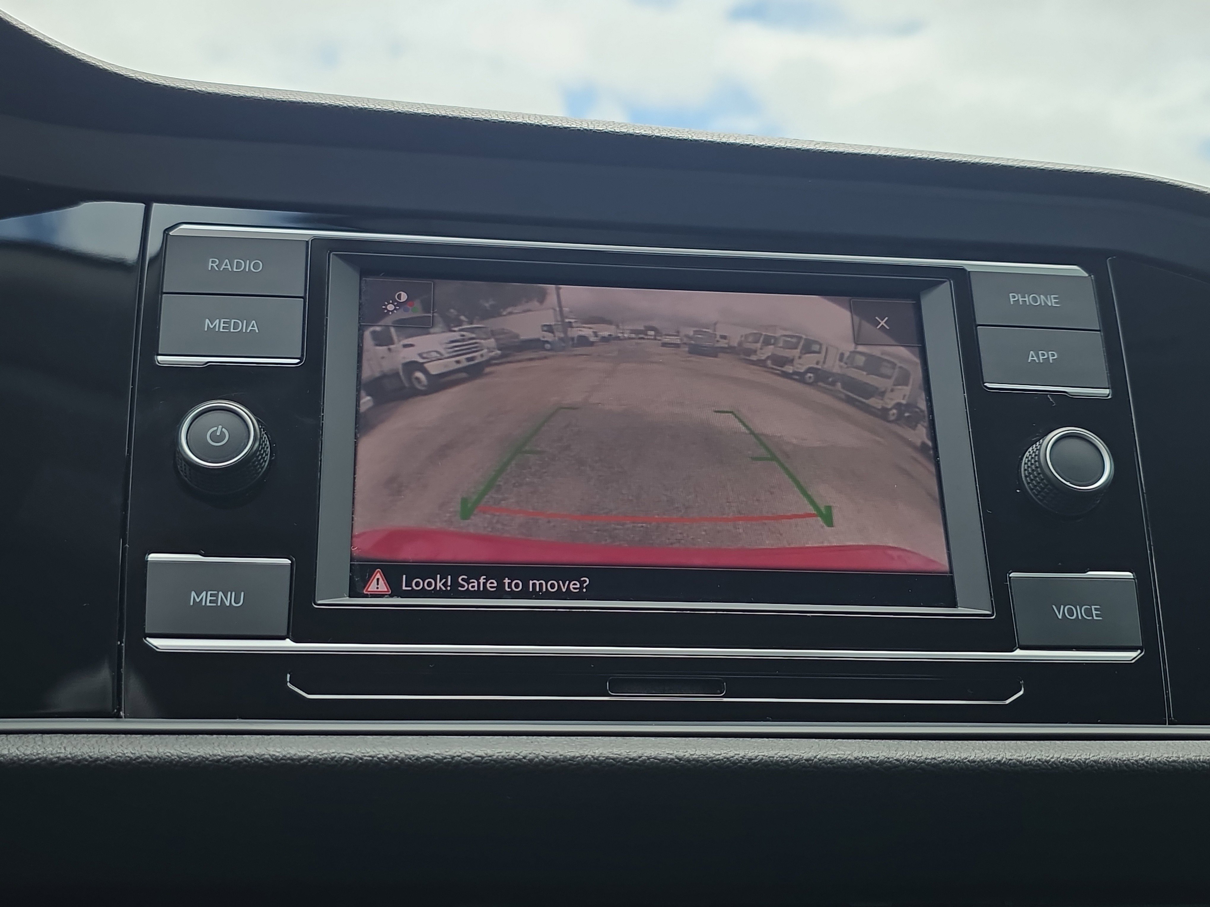 Used 2020 Volkswagen Jetta S w/ Driver Assistance Package FWD image 31