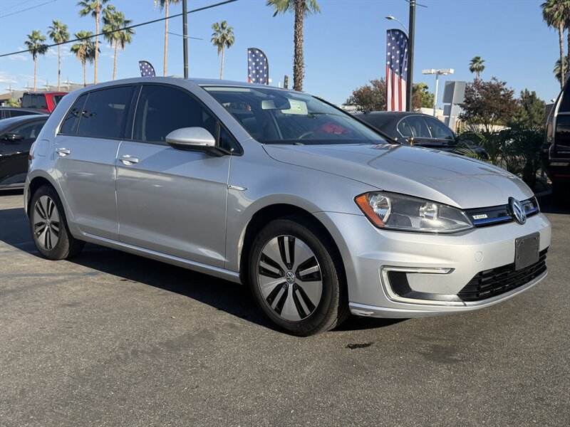 Used 2016 Volkswagen e-Golf SE FWD image 7