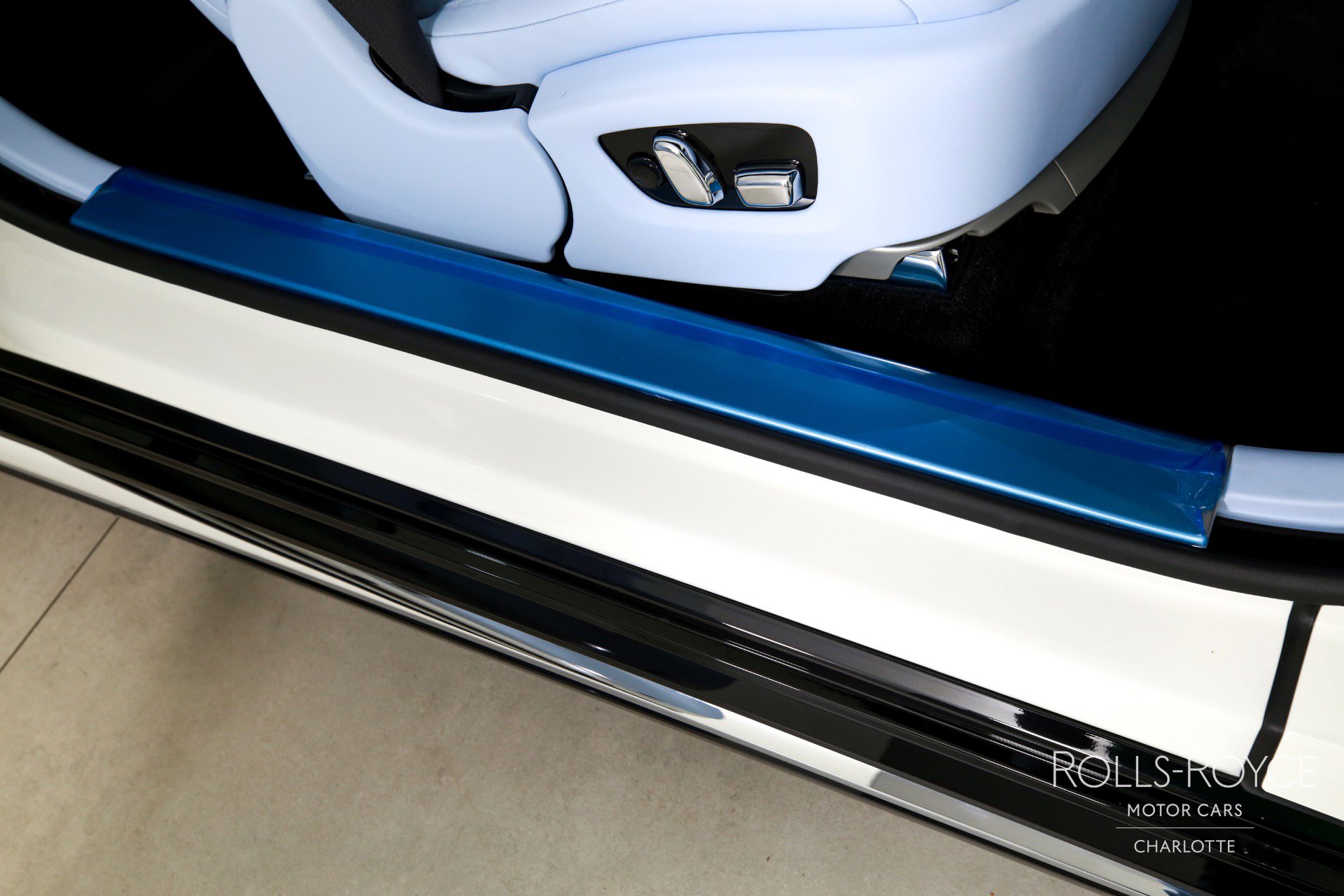 New 2025 Rolls-Royce Spectre w/ Spectre Enhancement Package image 28